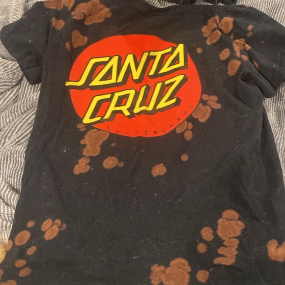 Santa Cruz women’s t shirt barely worn - Picture 4 of 4